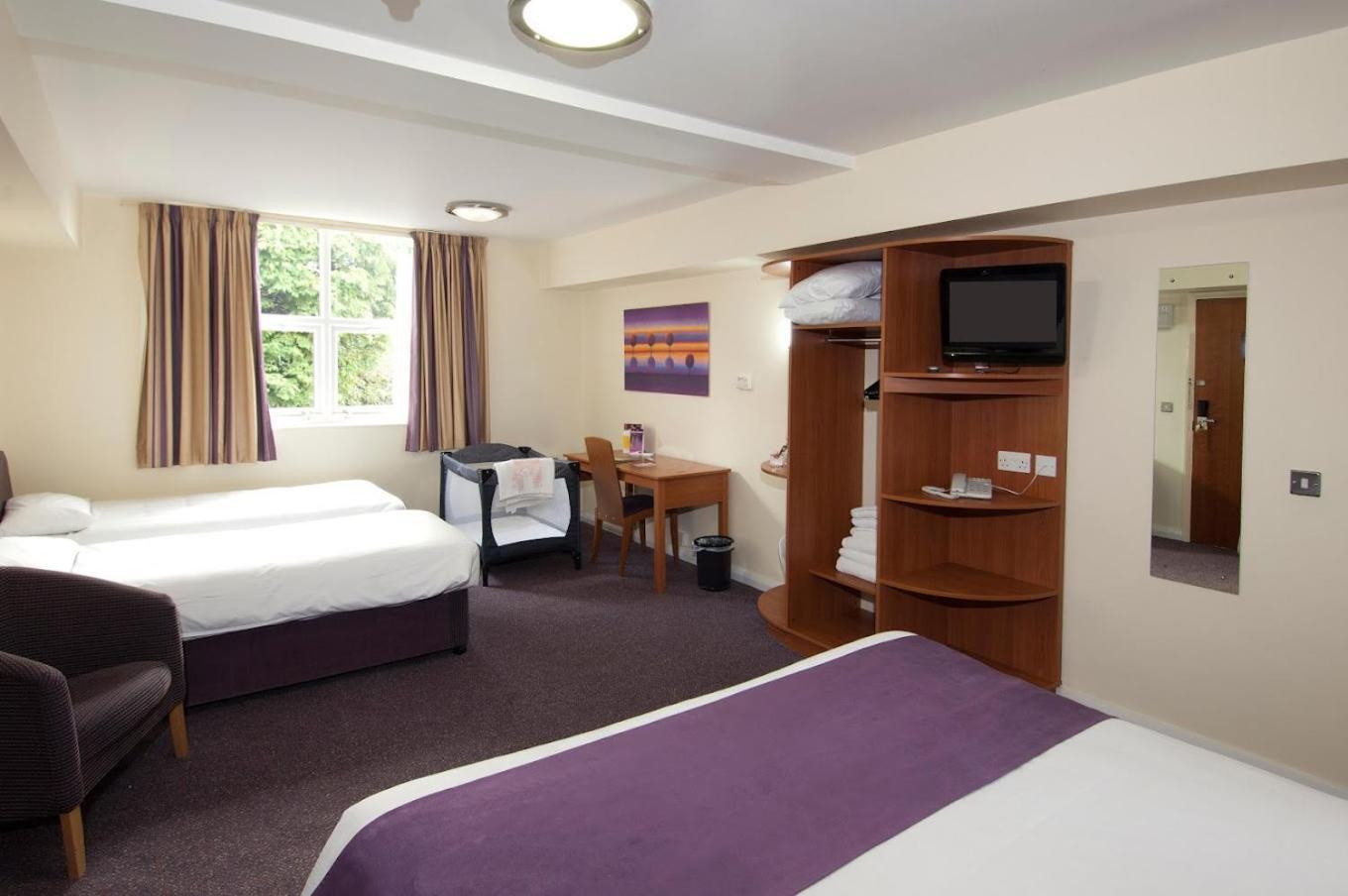 Milestone Peterborough Hotel A1M, Sure Hotel Collection By Best Western Stilton Eksteriør bilde