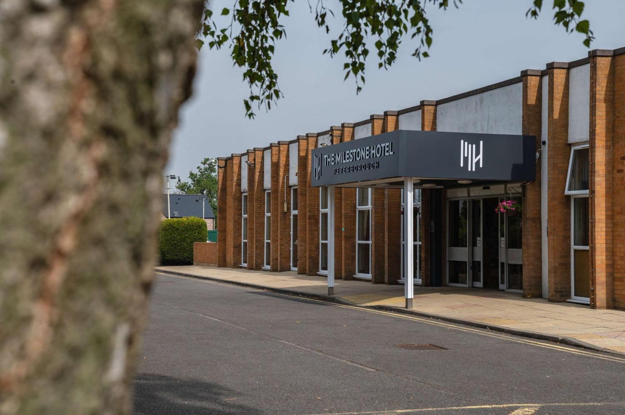 Milestone Peterborough Hotel A1M, Sure Hotel Collection By Best Western Stilton Eksteriør bilde