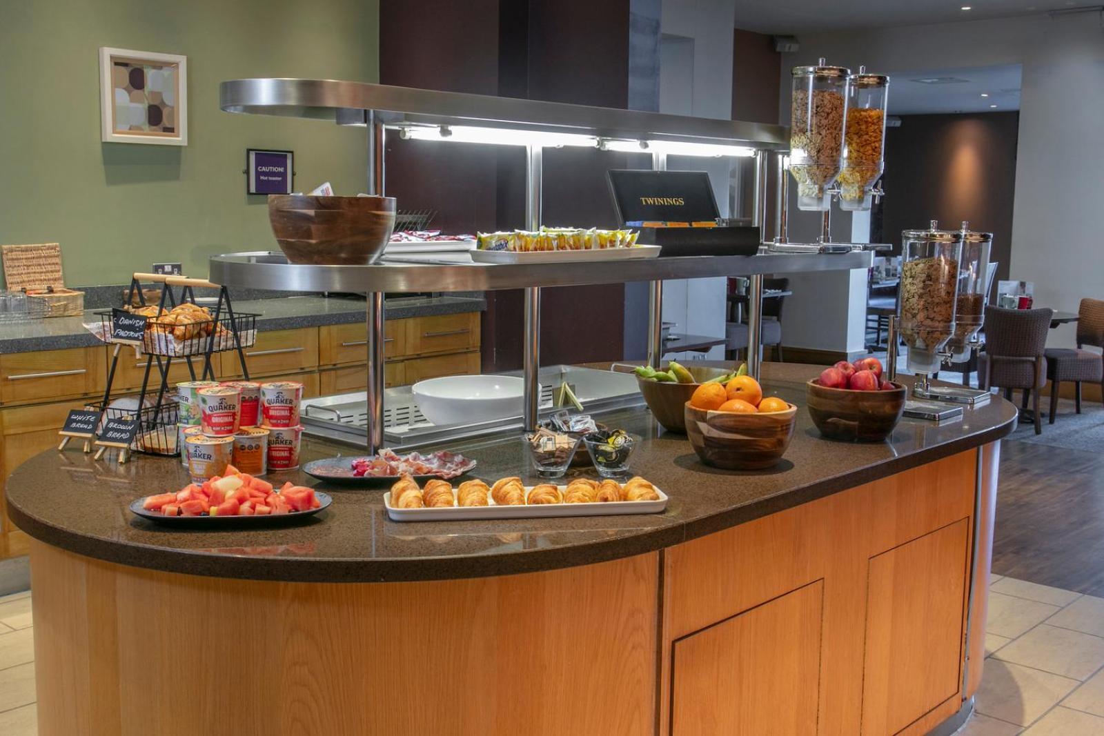 Milestone Peterborough Hotel A1M, Sure Hotel Collection By Best Western Stilton Eksteriør bilde