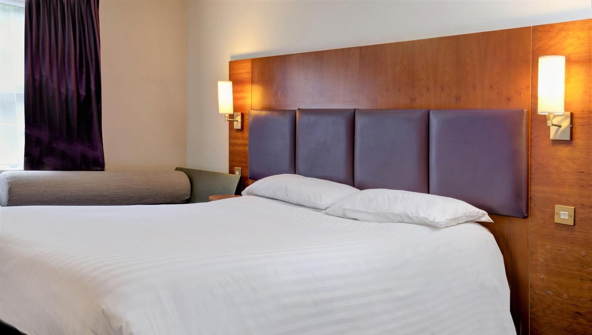 Milestone Peterborough Hotel A1M, Sure Hotel Collection By Best Western Stilton Eksteriør bilde