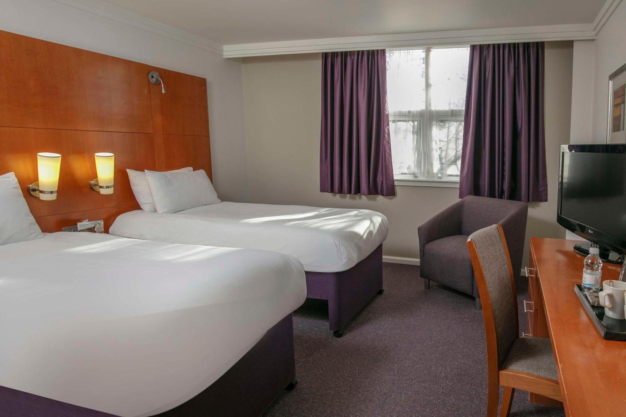 Milestone Peterborough Hotel A1M, Sure Hotel Collection By Best Western Stilton Eksteriør bilde